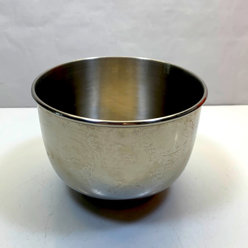 Stainless steel mixing bowl 6 1/4”